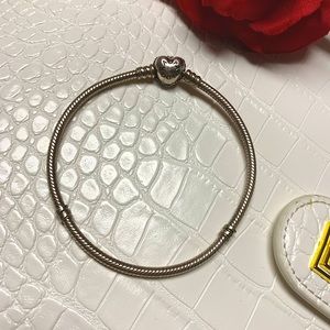 Pandora Moments Sparkling Heart Clasp Snake Chain Bracelet 💗